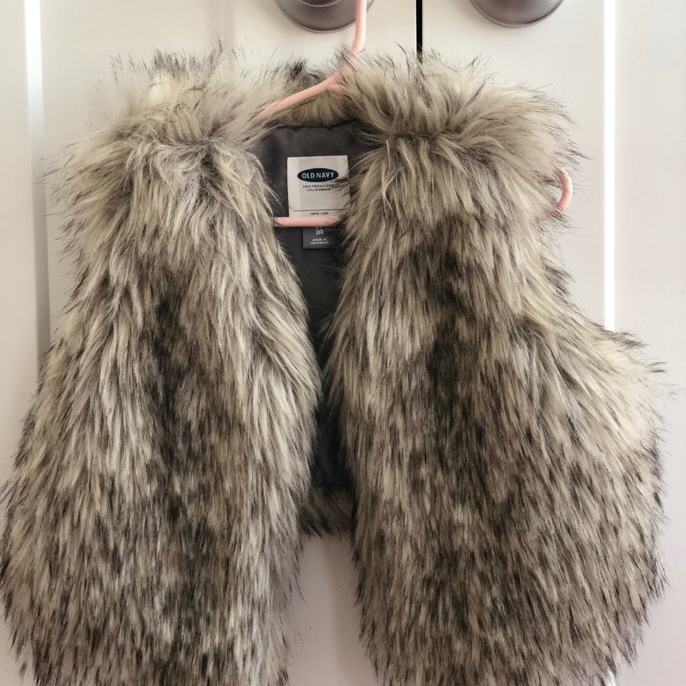 Old Navy Toddler Faux Fur Vest 2T